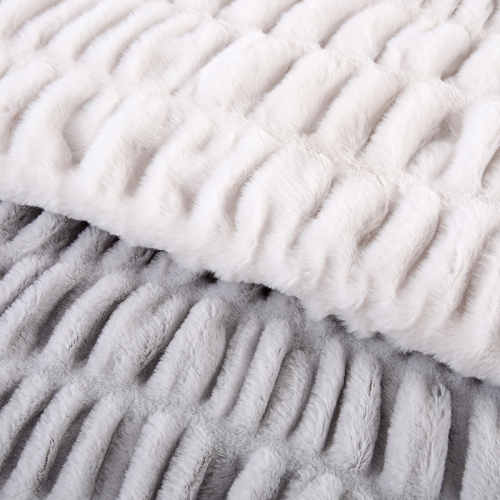 4-way Stretchable faux rabbit fur with animal printing (2)