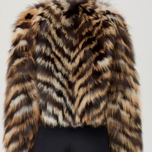 Knitted jacquard with multi-color fox fur
