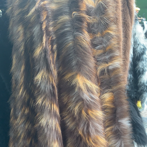 Knitted jacquard with multi-color fox fur (10)