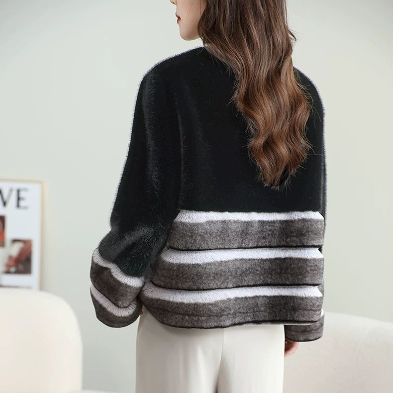 Mink Fur and Chinchilla Fur Blend Coat (9)