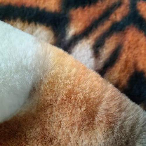 animal shape faux fur rugs (2)